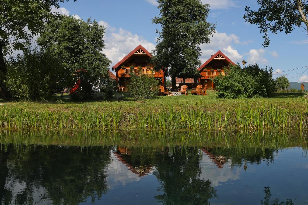 Riverside Apartments Otočac Exteriör bild